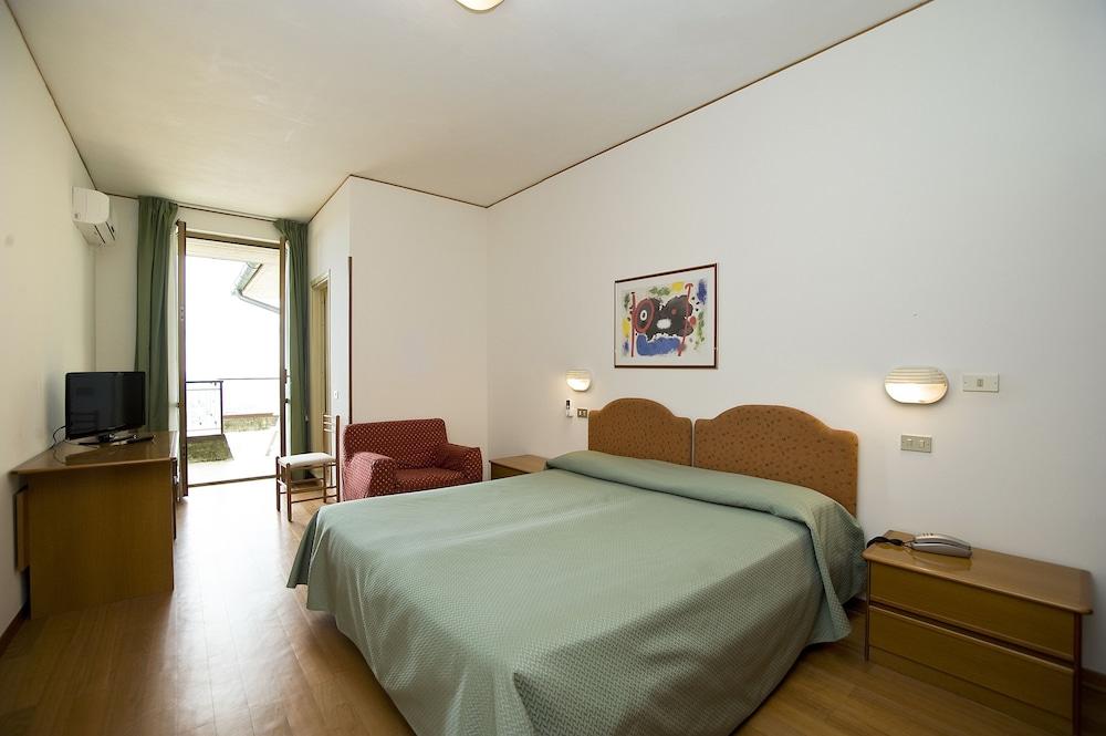 Hotel Villa Ricci & Benessere Chianciano Terme Exterior photo