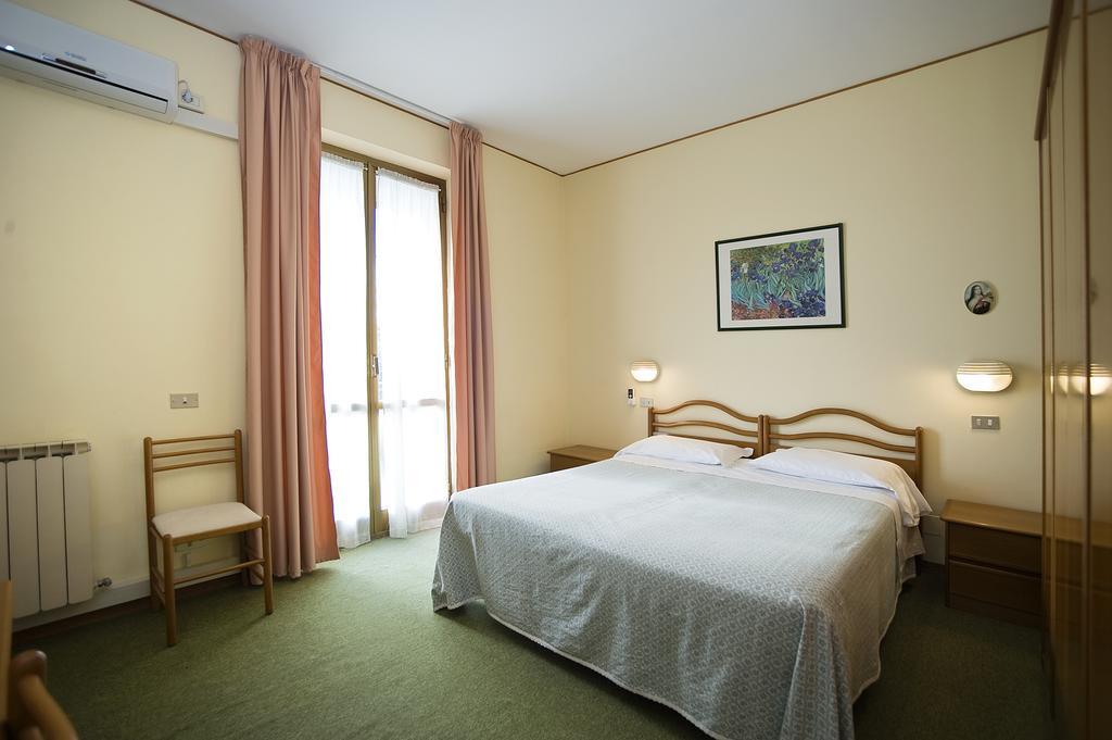 Hotel Villa Ricci & Benessere Chianciano Terme Exterior photo