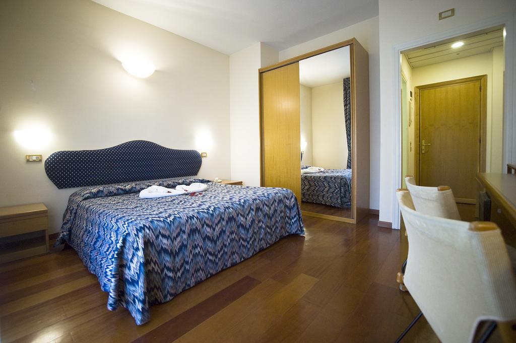 Hotel Villa Ricci & Benessere Chianciano Terme Exterior photo